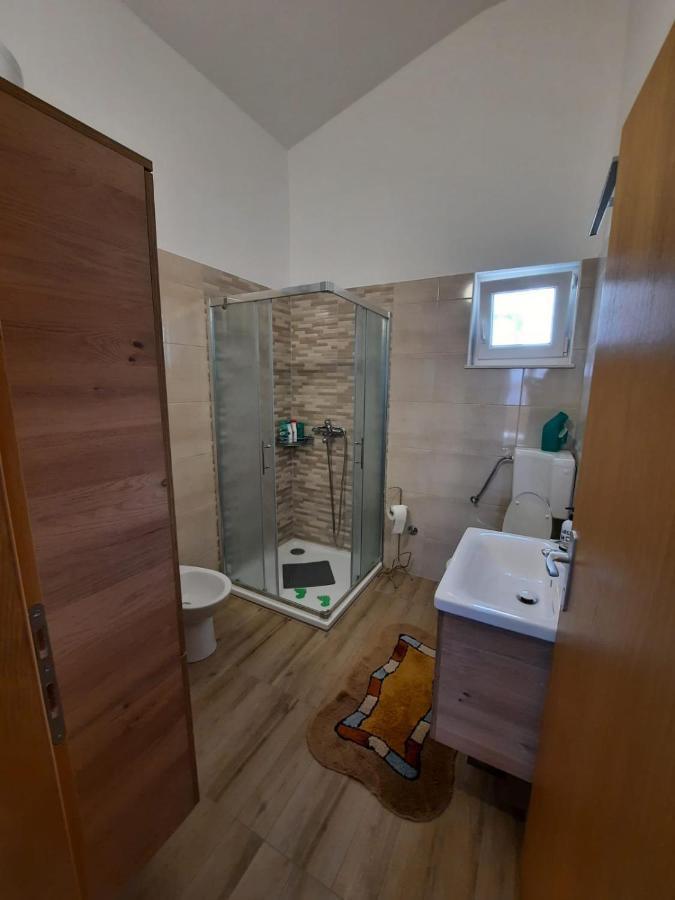 Danisacroatia Apartment Maslenica Luaran gambar