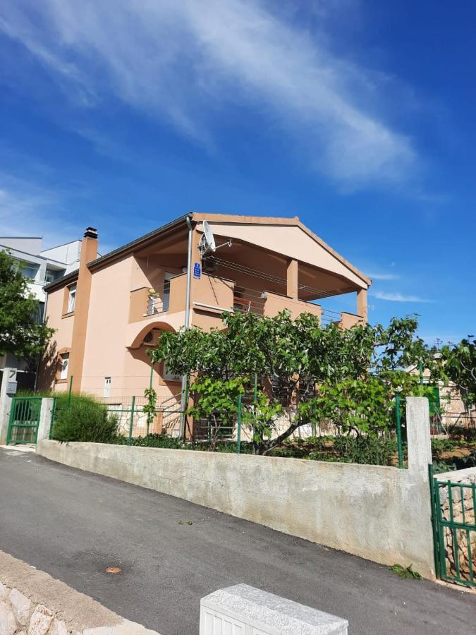 Danisacroatia Apartment Maslenica Luaran gambar