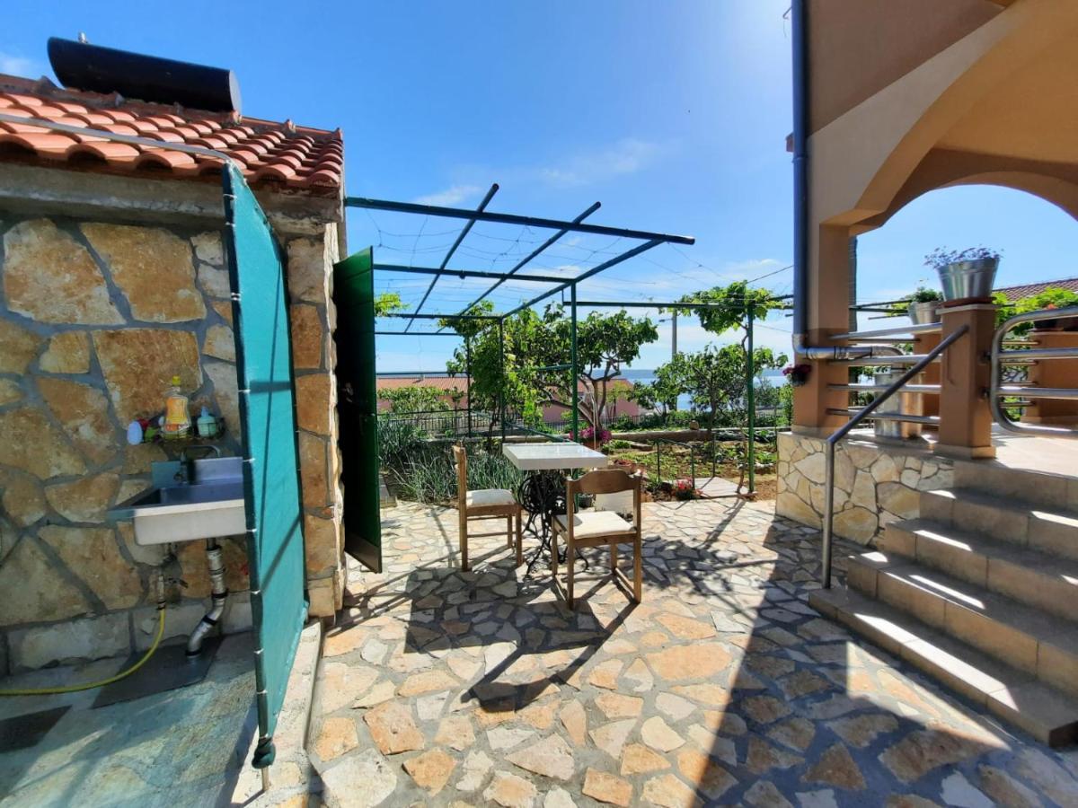 Danisacroatia Apartment Maslenica Luaran gambar